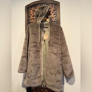 Patagonia Brown Hooded Puffer Jacket- NWT Woman’s Size Medium